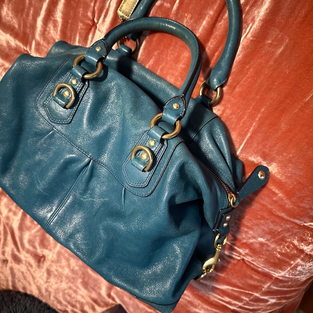 COACH Leather Handbag medium sized with removable shoulder strap - Picture 7 of 14